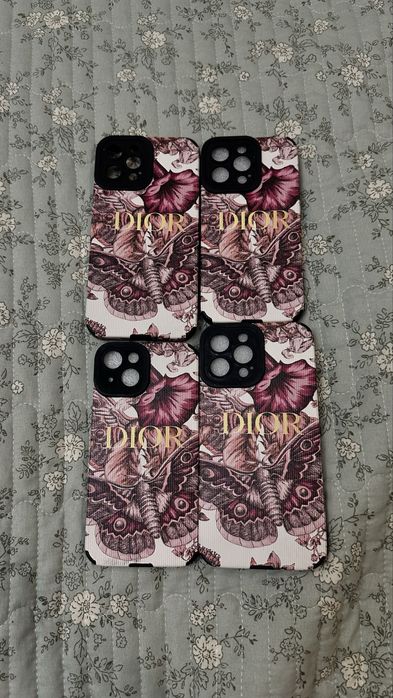 Чехлы для телефона отдам даром