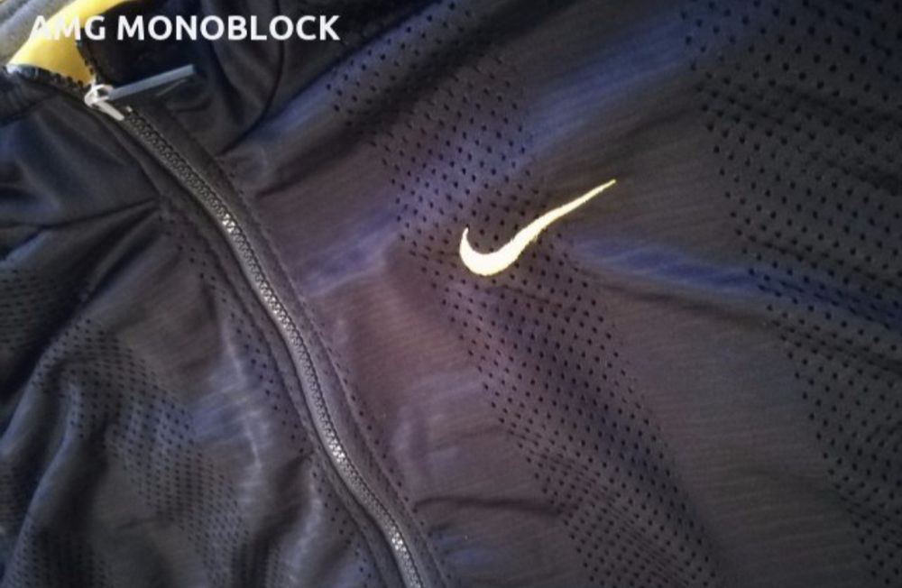 Оригинално горнище на Nike
