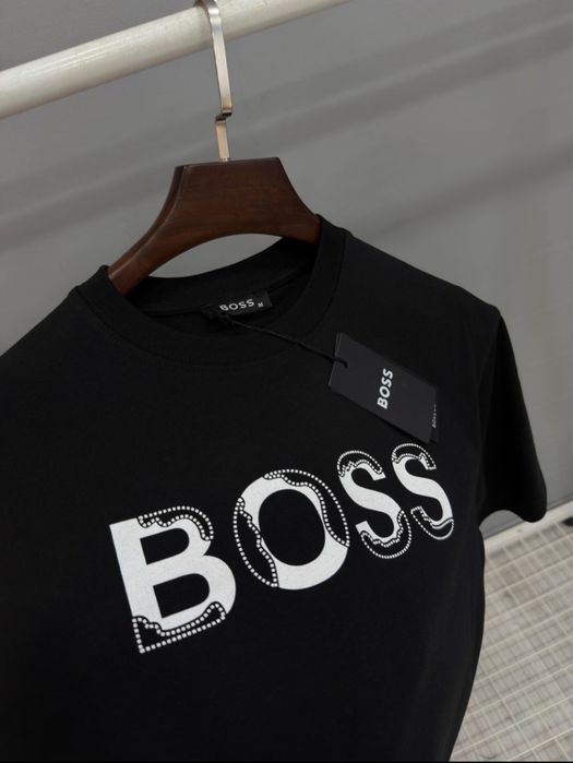 Нови мъжки тениски Boss