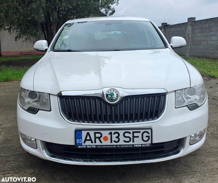 SKODA Superb 2011 — imagine 4