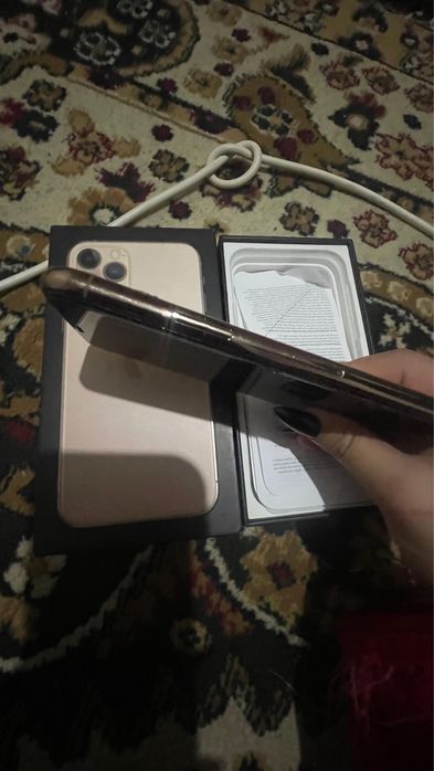 Iphone 11 pro  с каропками