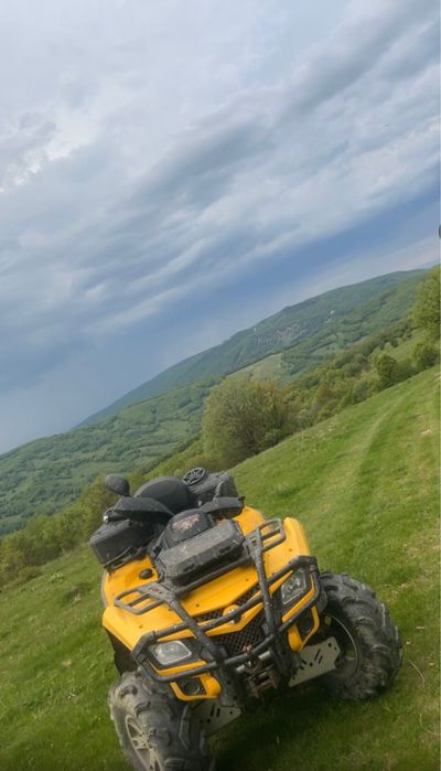 Can-am outlander 800