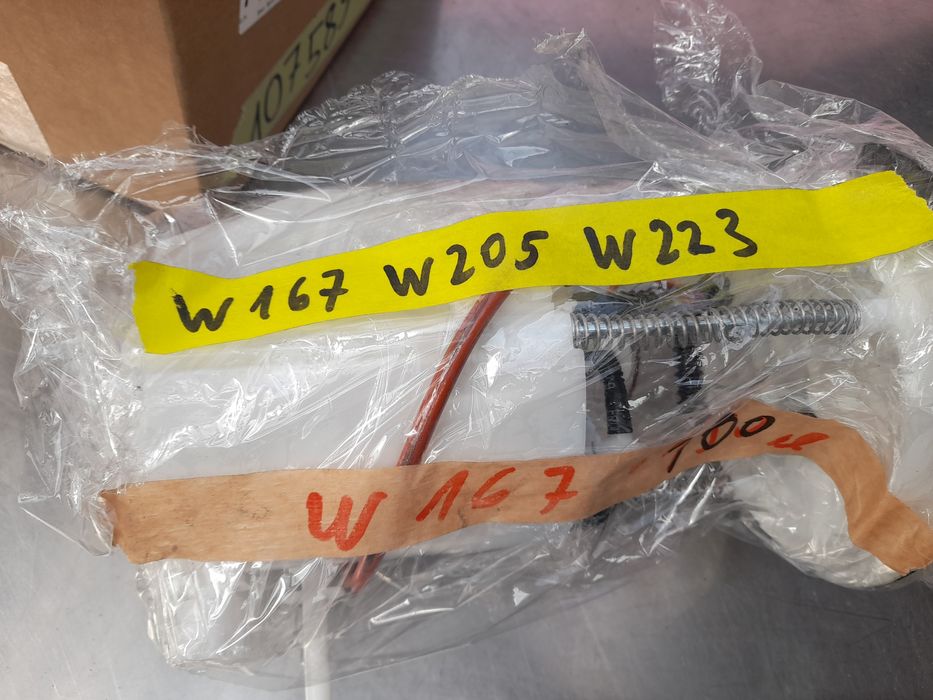 Бензинова помпа мерцедес W167 W205 W223