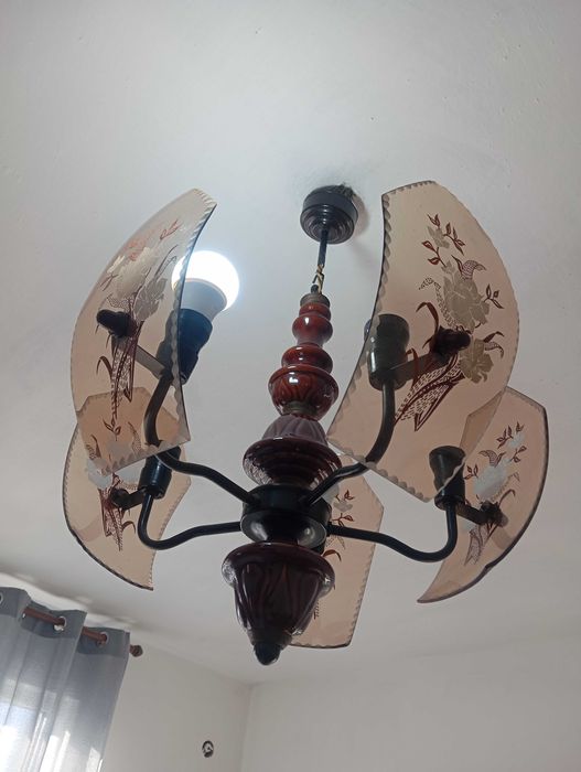 Полилей / осветително тяло