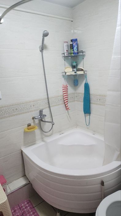 Учтепа 23 квартал Ажойиб нархда сотилади