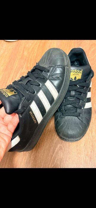 Маратонки adidas superstar