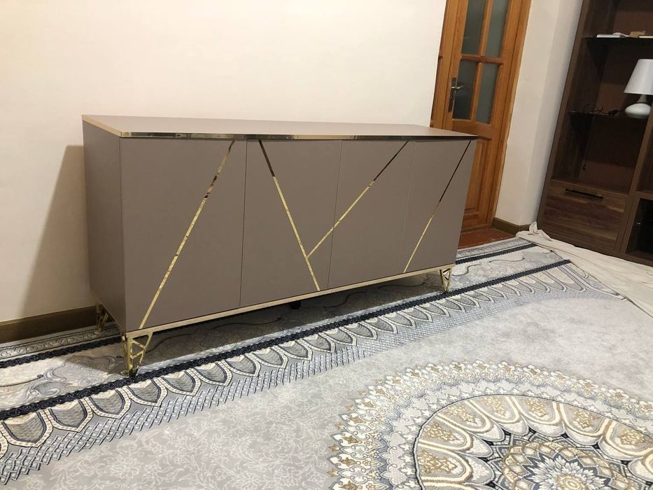 Комод и тв тумба от производителя.