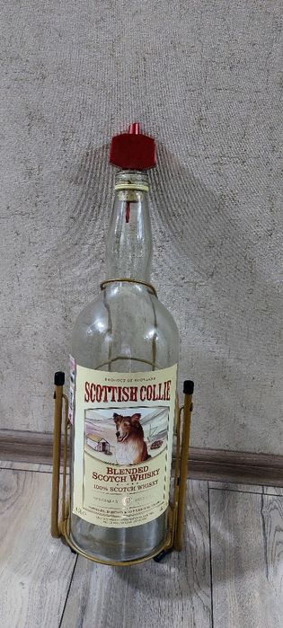 Бутылка от виски , большая.