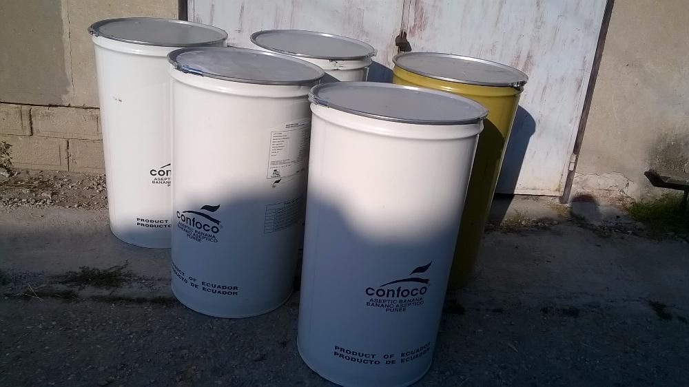 Продавам варели с капак