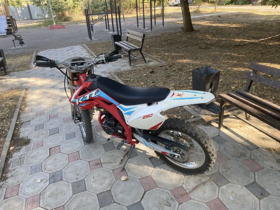 Продам эндуро 250cc