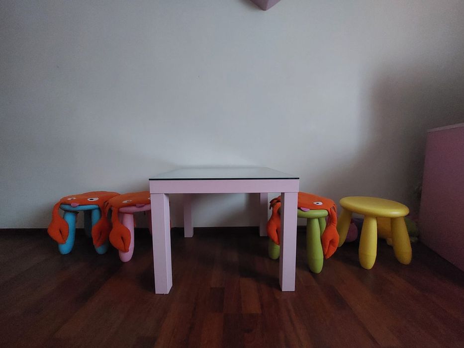 Dormitor de fetiță