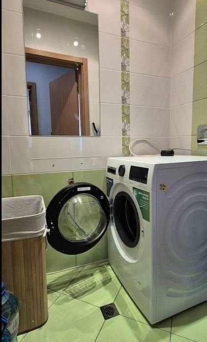 Дава се под наем Тристаен апартамент в София, Витоша - 106 кв.м за 996.03 € - Снимка #11