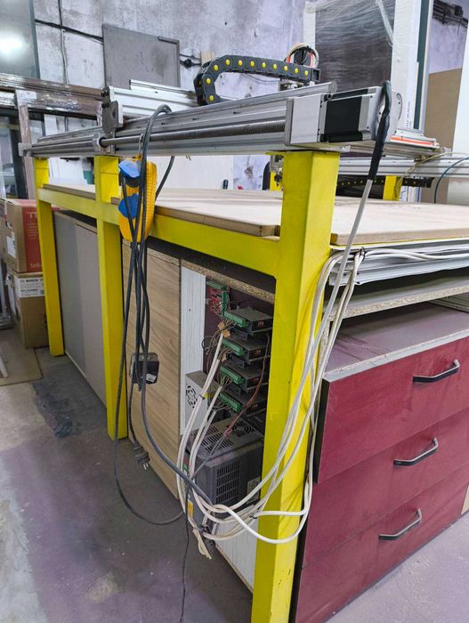 CNC Рутер за дървообработване