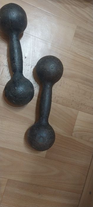 Продам Гантели  2 кг