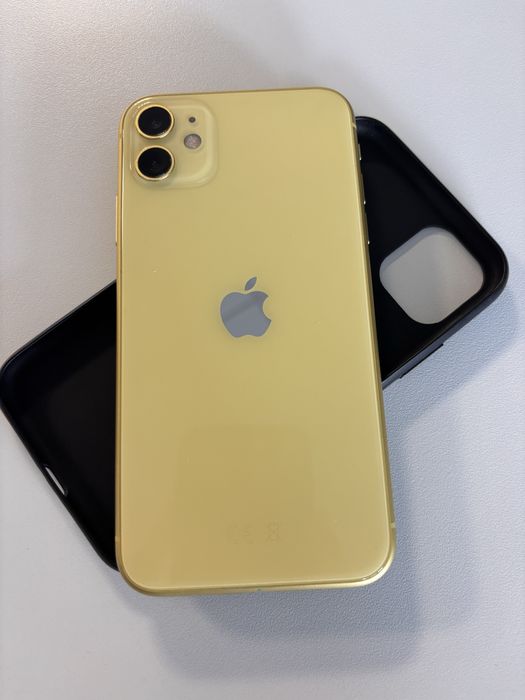 Iphone 11  Yellow 64 gb