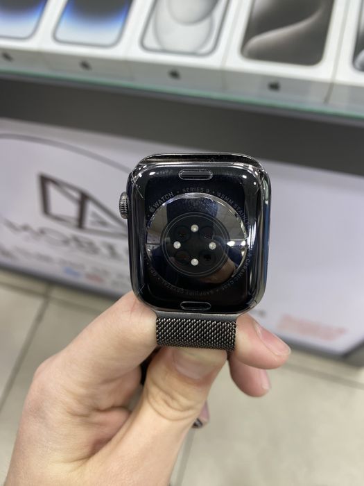 Apple Watch 9 45mm Milanese Loop!