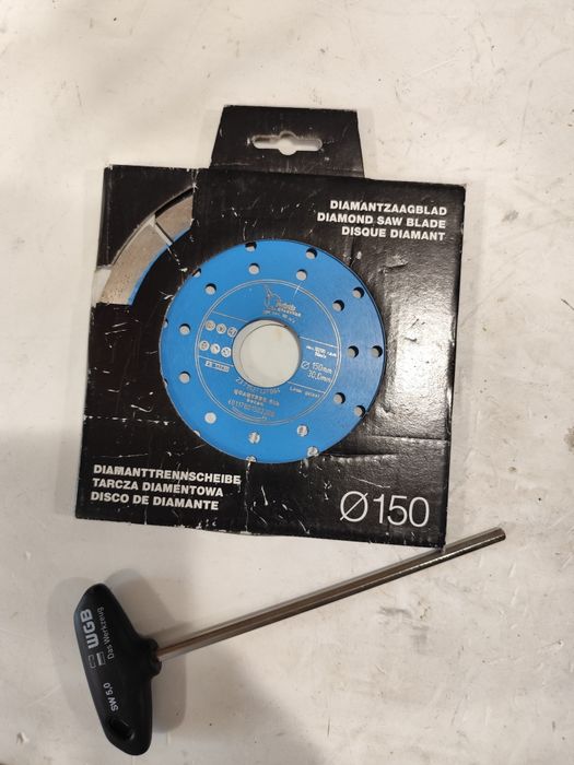 Намалена цена Фреза за канали Милуоки 1900 вата Milwaukee WCS 45 150mm