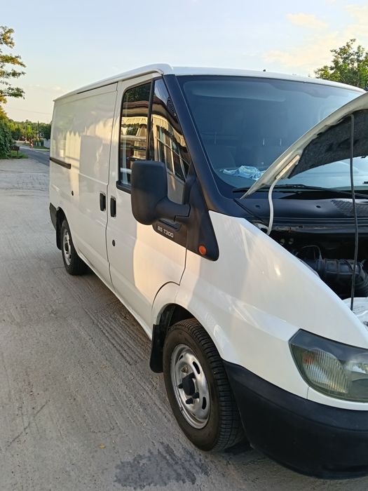 Vând Ford transit