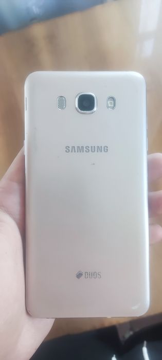 Samsung Galaxy J7 2016