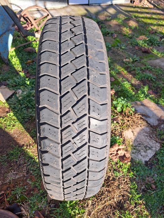 Гуми Бусови 205 75 16 С