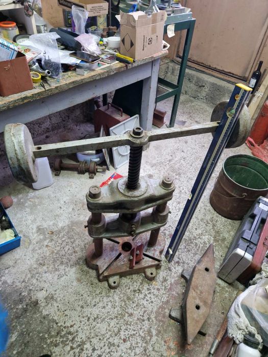 Винтова преса 20 тона