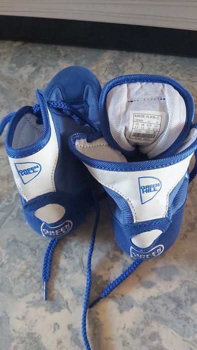 Продам борцовки детские