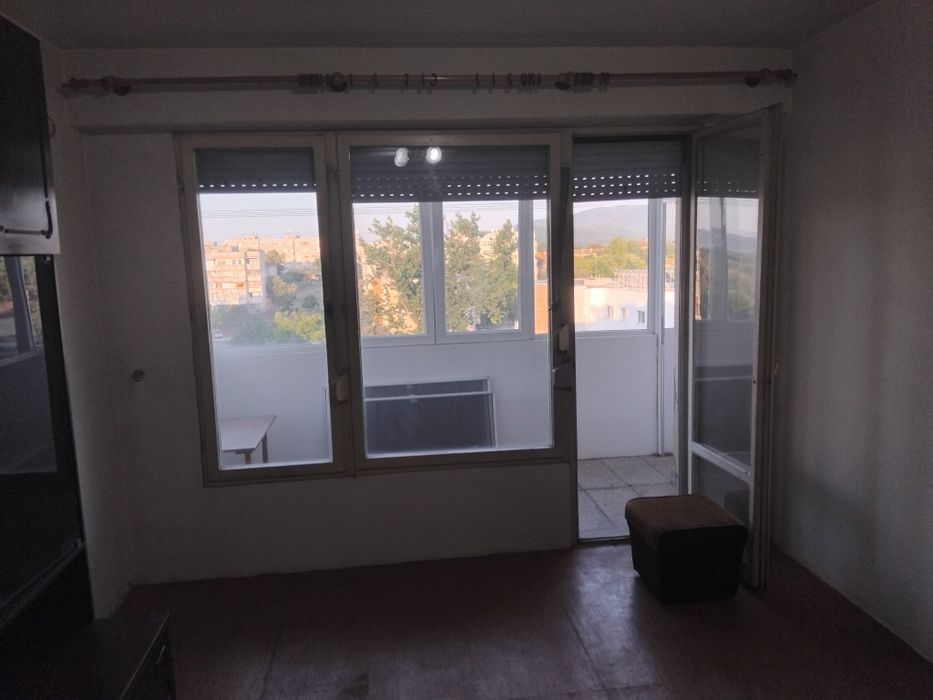 Дава се под наем Двустаен апартамент в Смядово - 46 кв.м за 153 € - Снимка #4