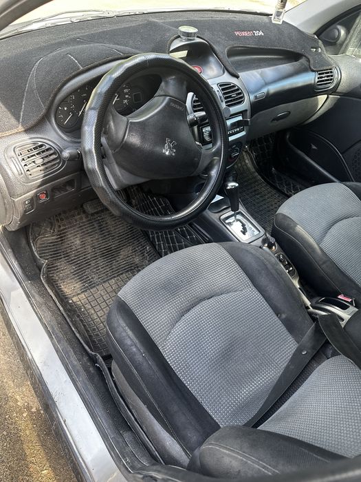 Продам автомобиль Peugeot  206