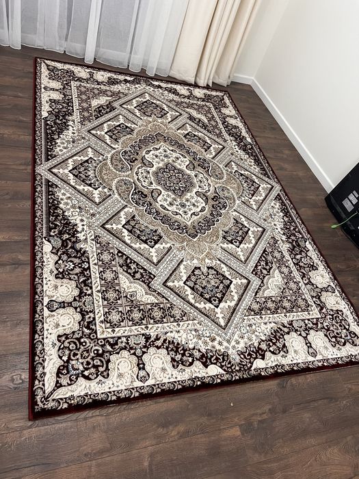 Продаётся новый ковёр 200×300 см