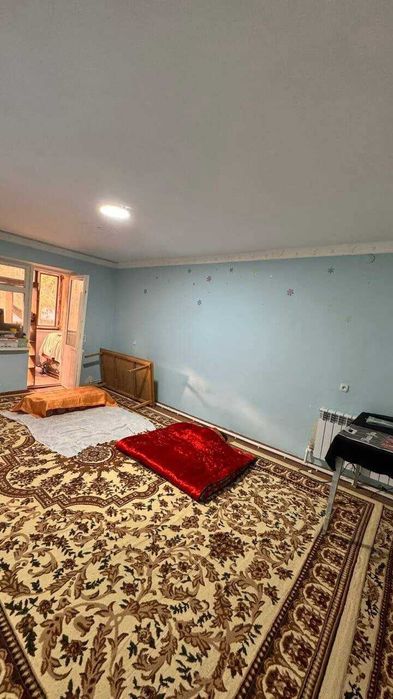 Chorbog‘ shaharchasi markazida 3 xonali kvartira sotiladi