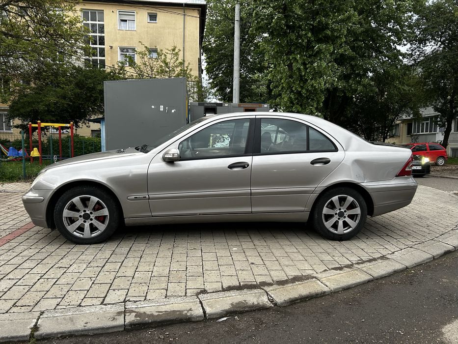 Mercedes C Class | Mercedes A Class | An 2003