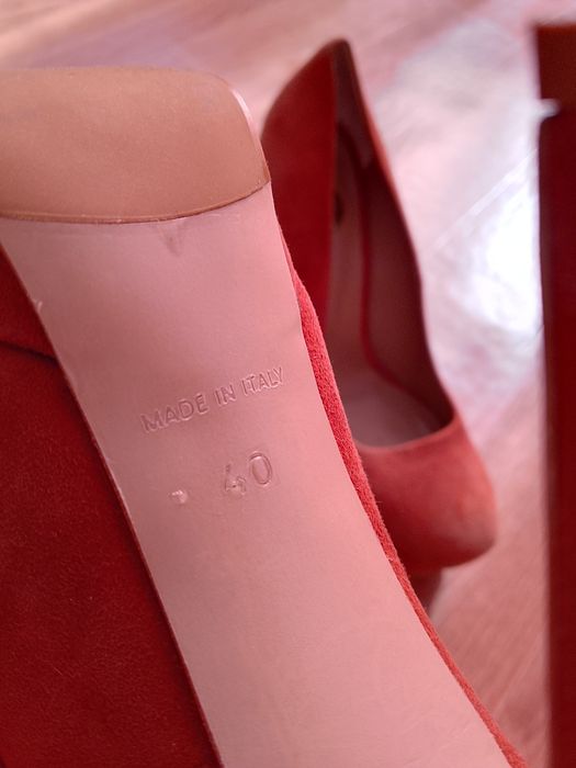 Продам итальянские туфли! 40 р.