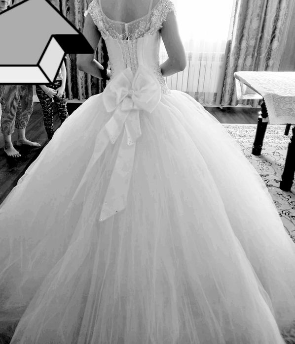 Продам очень красивое свадебное платье