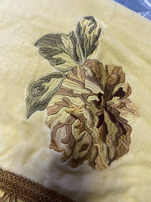 Махровое Американское полотенце с вышевкой и бубенчиками