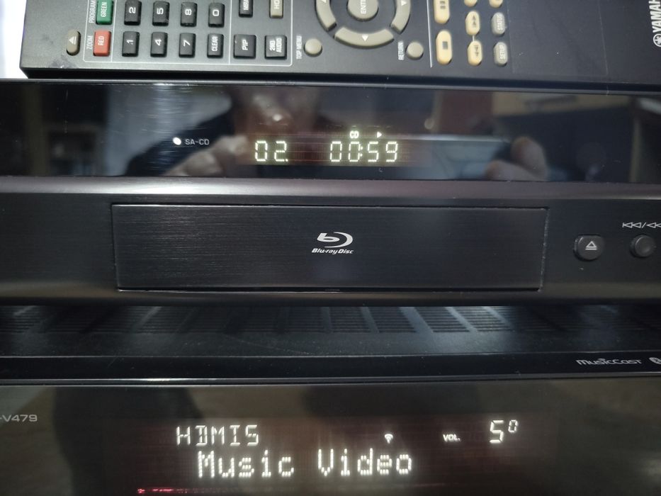 Bluray player SACD Yamaha BD-S667 HDMI, YouTube,3D