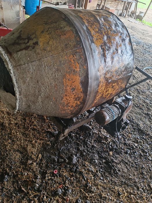 Бетонобъркачка, трифазна