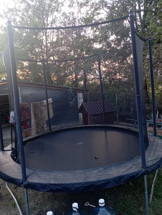 Vând trambulina  pentru copii