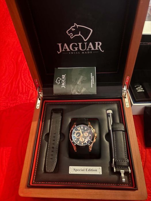 Ceas seiko și ceas Jaguar