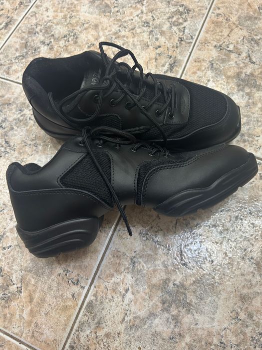 Маратонки за танци