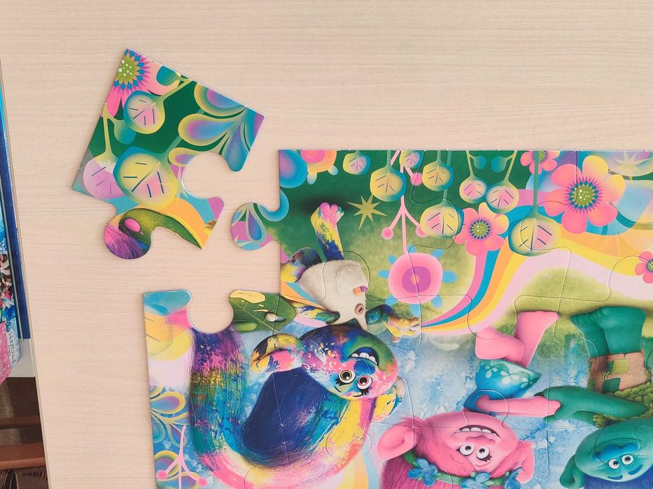 Детски пъзел Clementoni - Trolls Maxi