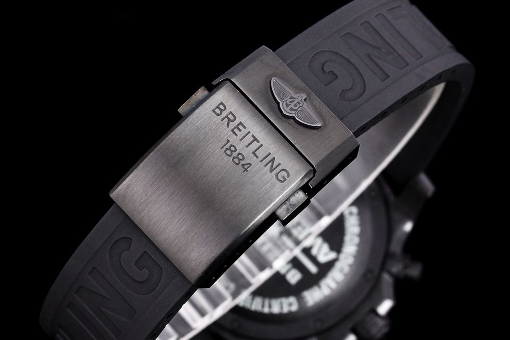 Часовник Breitling Avenger