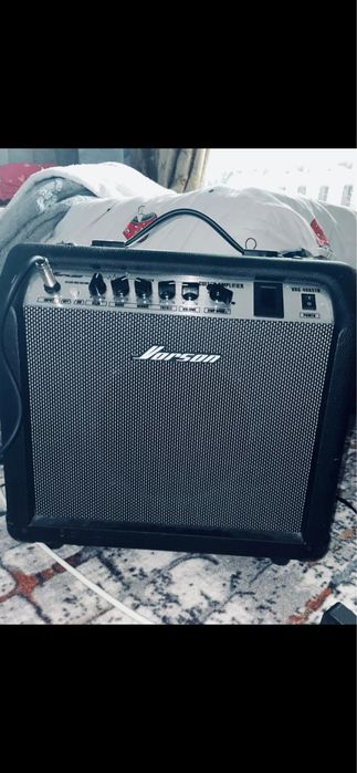 Электрогитара стратокастер