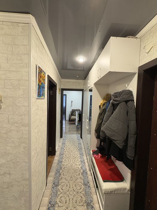 Продам 4 комнатную квартиру