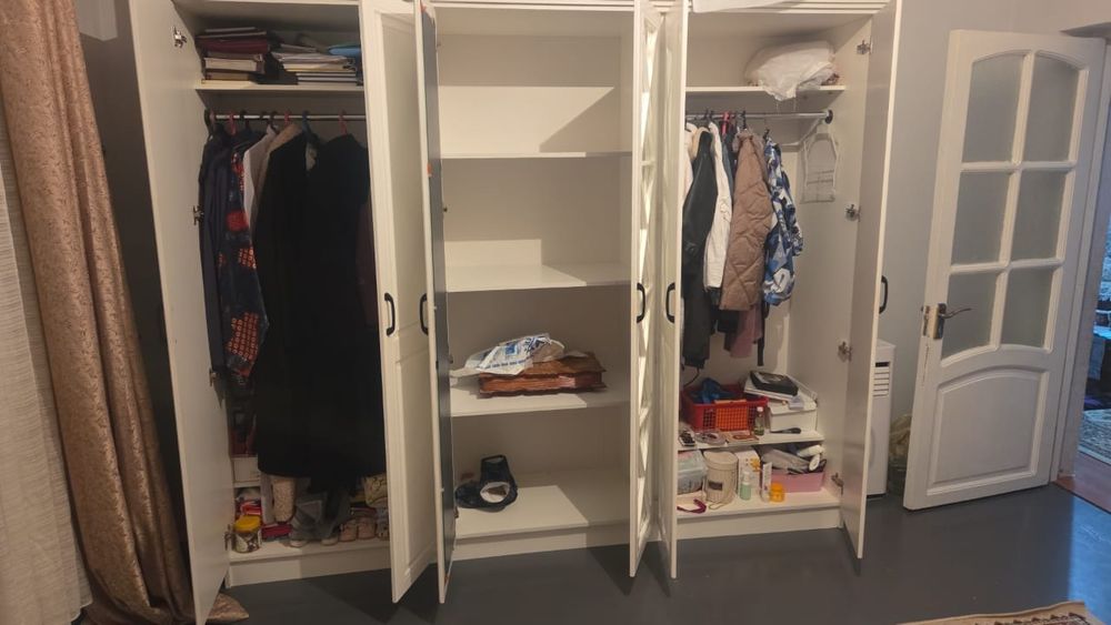 Продается шкаф большой