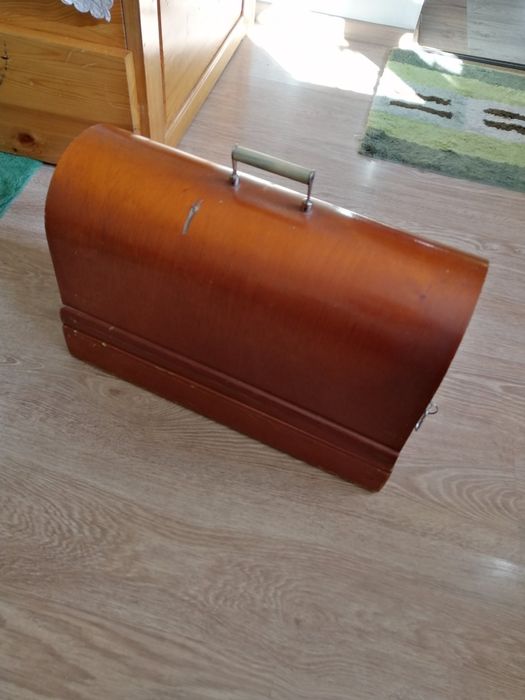 Стара ръчна руска шевна машина Union