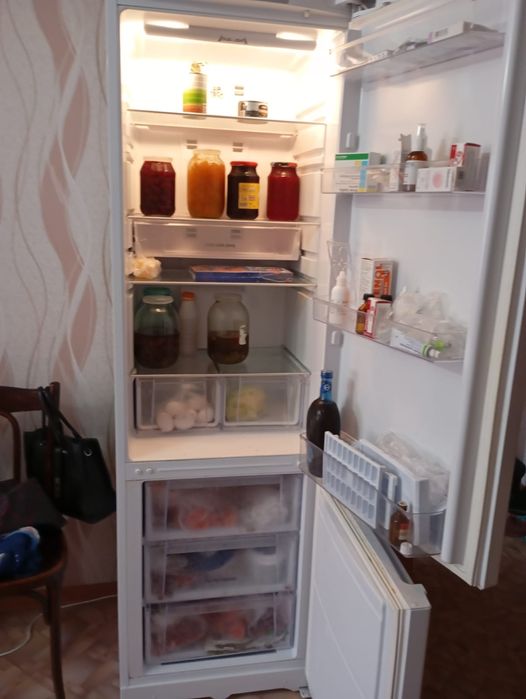 Продам холодильник