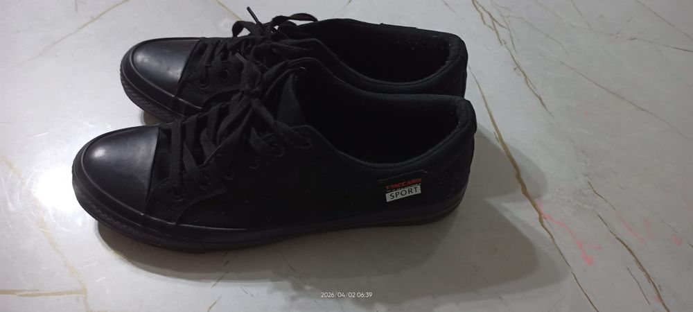 Продам обувь весна осень