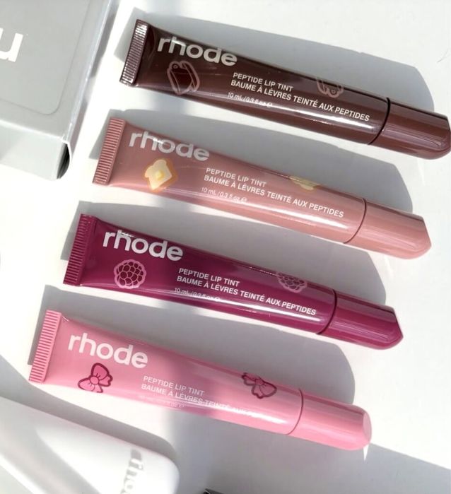 rhode нови гланцове Scented Peptide Lip Tint “Sticker” картинки