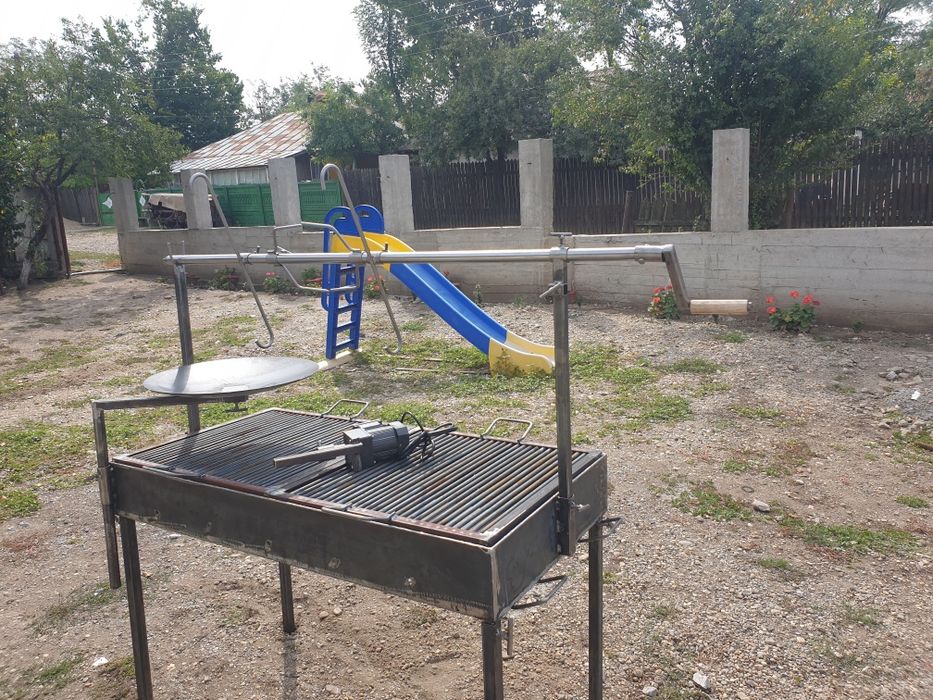 Gratar de gradina cu protap