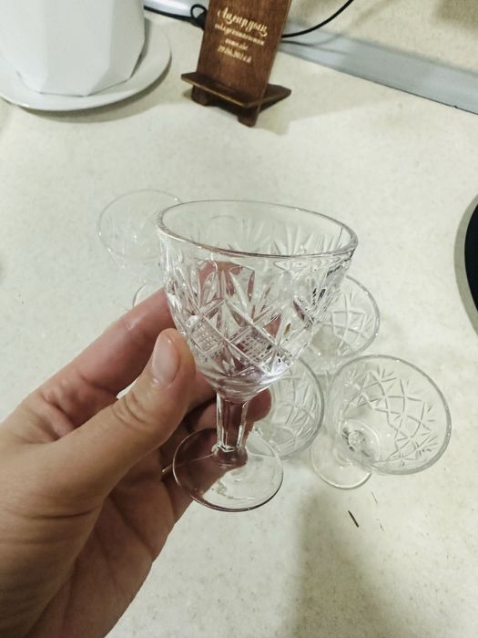 Продам рюмки хрусталтные